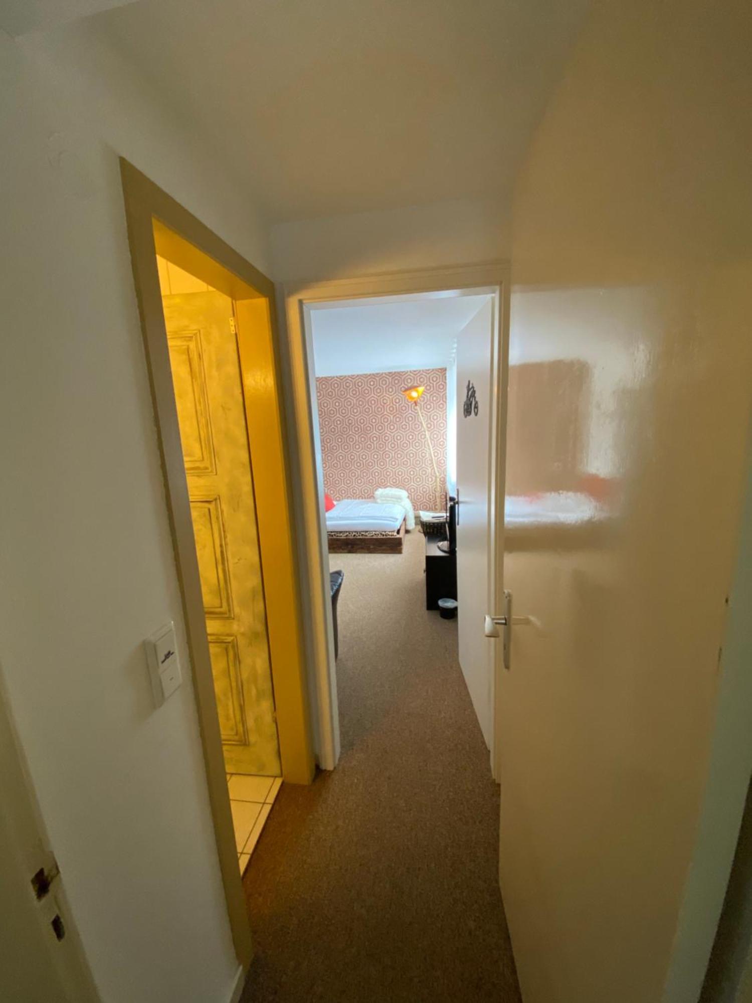 Privartzimmer 'Ausfahrt Freihalten' Husum  Luaran gambar